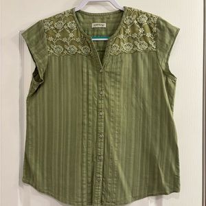 Orvis Women’s Sleeveless yoke lace Shirt, 100% cotton, Sage color